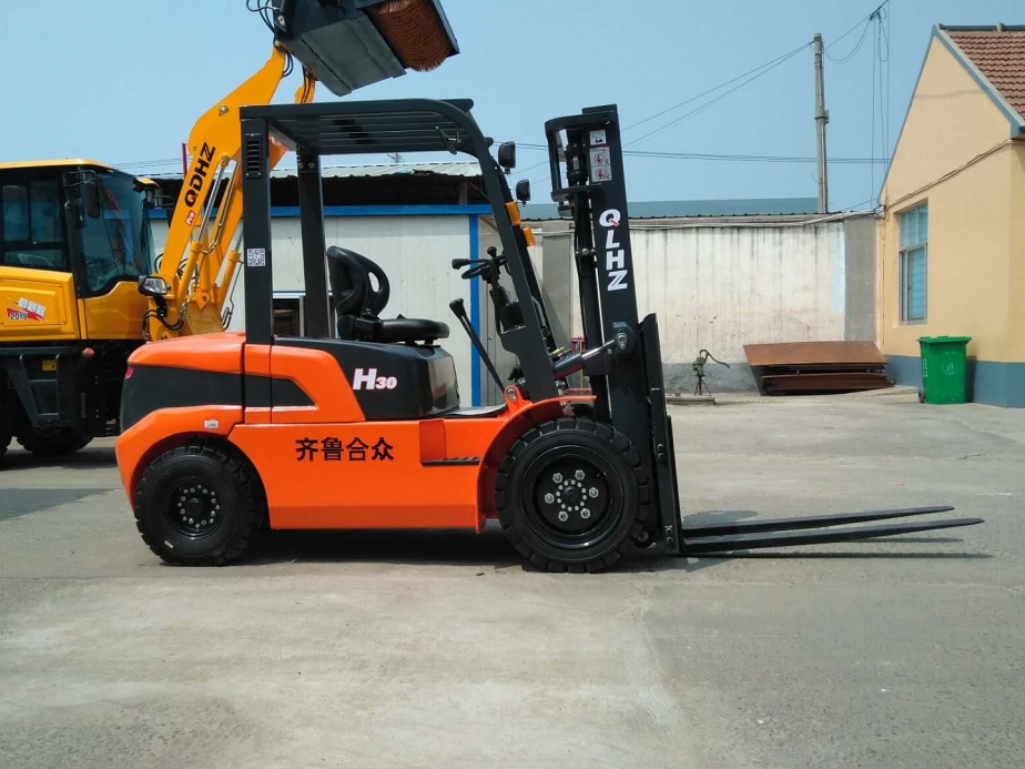 內(nèi)燃叉車
